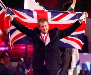 Team_UK_09_Daniel_Cain_Autobody_Repair_Bronze_Winner_Sept_06_02.jpg
